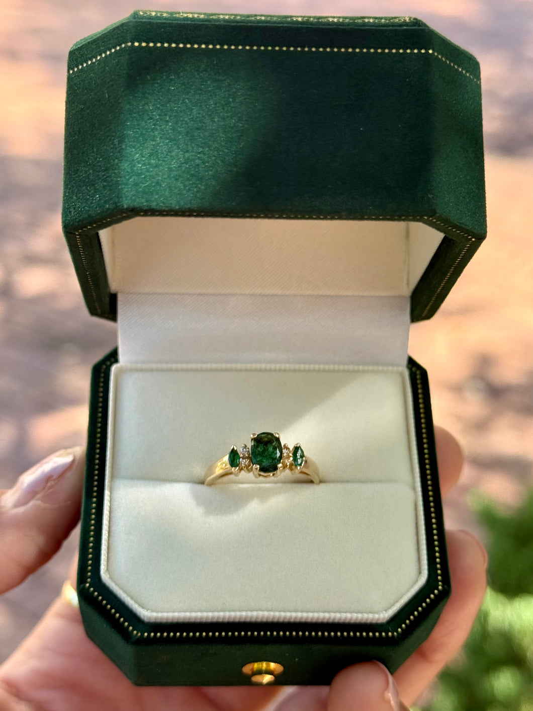 Queen Emerald Ring
