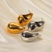 Load image into Gallery viewer, Chunky Teardrop Earrings silver
