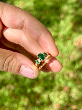 Load image into Gallery viewer, Queen Emerald Ring
