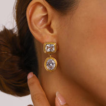 Load image into Gallery viewer, Victoria Statement Earrings
