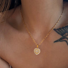 Load image into Gallery viewer, Victoria Pendant
