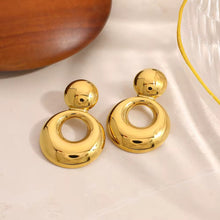 Load image into Gallery viewer, Mardi Chunky Earrings
