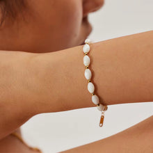 Load image into Gallery viewer, Shell Beaded Bracelet
