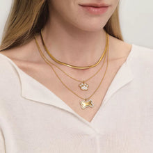 Load image into Gallery viewer, Tiger Paw Pendant
